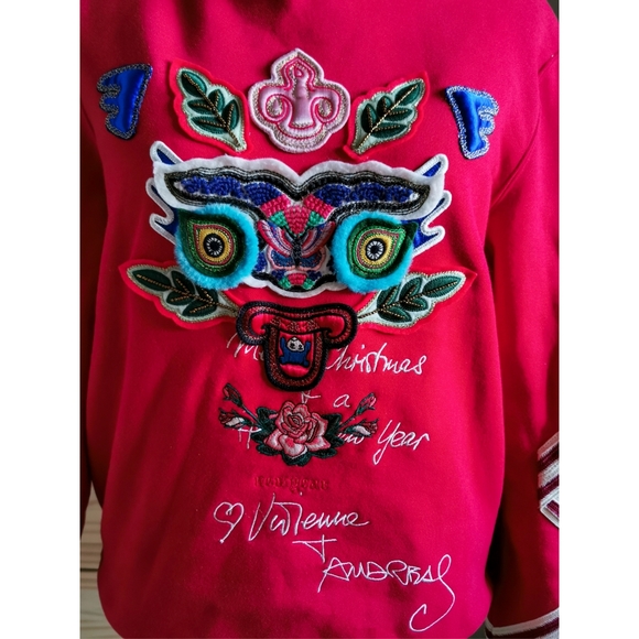 Red Peacebird Embroidered Christmas Sweater Small - Picture 2 of 8